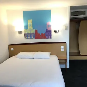 Kyriad Direct Marseille Est La Valentine La Penne-sur-Huveaune