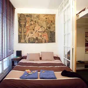 Bien Situe Bed & Breakfast Parigi